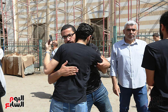 جنازة الراحل المخرج عبد اللطيف زكي (17) جنازة الراحل المخرج عبد اللطيف زكي (17)