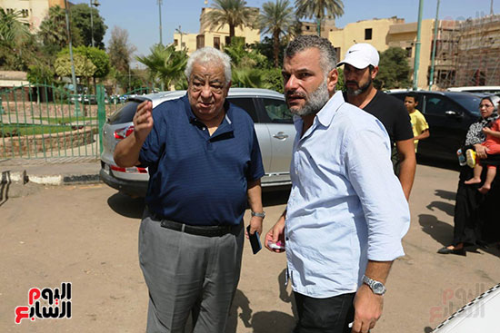 جنازة الراحل المخرج عبد اللطيف زكي (1) جنازة الراحل المخرج عبد اللطيف زكي (1)