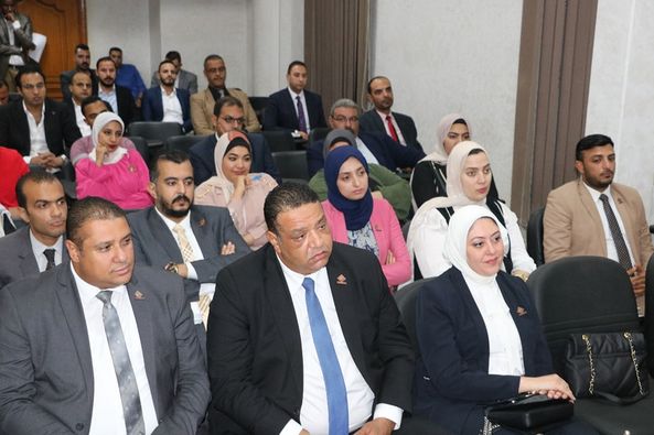 وفد التنسيقية يشارك في مبادرة الأحزاب والتغير المناخى (7) وفد التنسيقية يشارك في مبادرة الأحزاب والتغير المناخى (7)