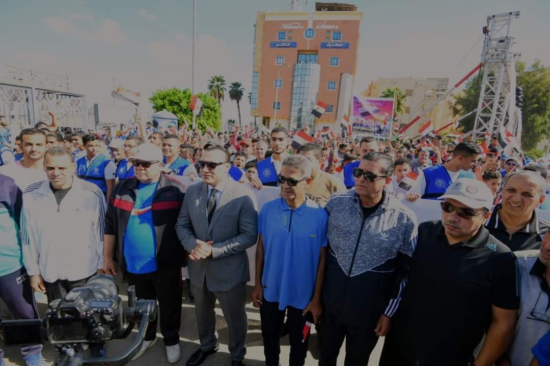 شوارع المنصورة تشهد إحتفالا بالذكري 49 لنصر أكتوبر (3) شوارع المنصورة تشهد إحتفالا بالذكري 49 لنصر أكتوبر (3)