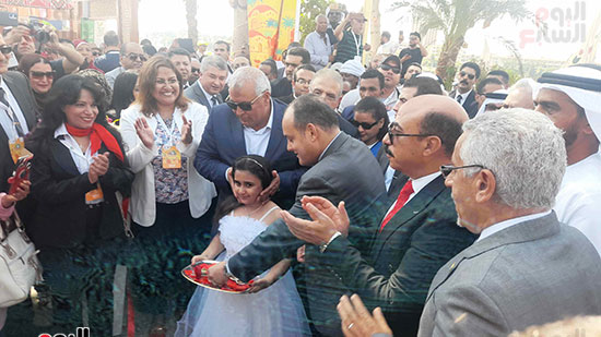 افتتاح-معرض-المنتجات-للمهرجان-الدولى-للتمور-بمدينة-أسوان--(9) افتتاح-معرض-المنتجات-للمهرجان-الدولى-للتمور-بمدينة-أسوان--(9)
