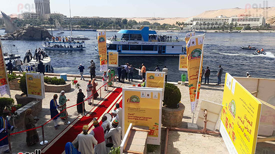 افتتاح-معرض-المنتجات-للمهرجان-الدولى-للتمور-بمدينة-أسوان--(6) افتتاح-معرض-المنتجات-للمهرجان-الدولى-للتمور-بمدينة-أسوان--(6)