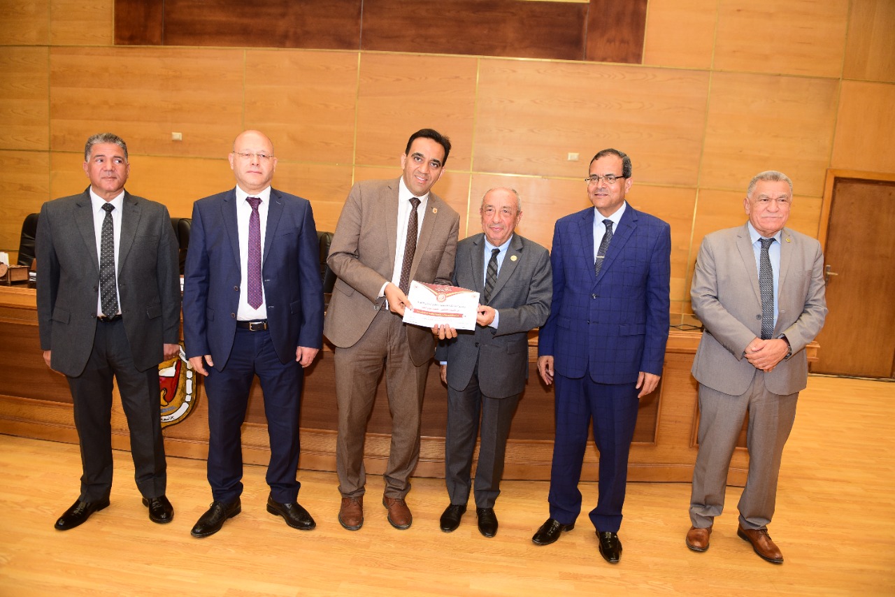 رئيس الجامعة ونقيب المهندسين (4) رئيس الجامعة ونقيب المهندسين (4)