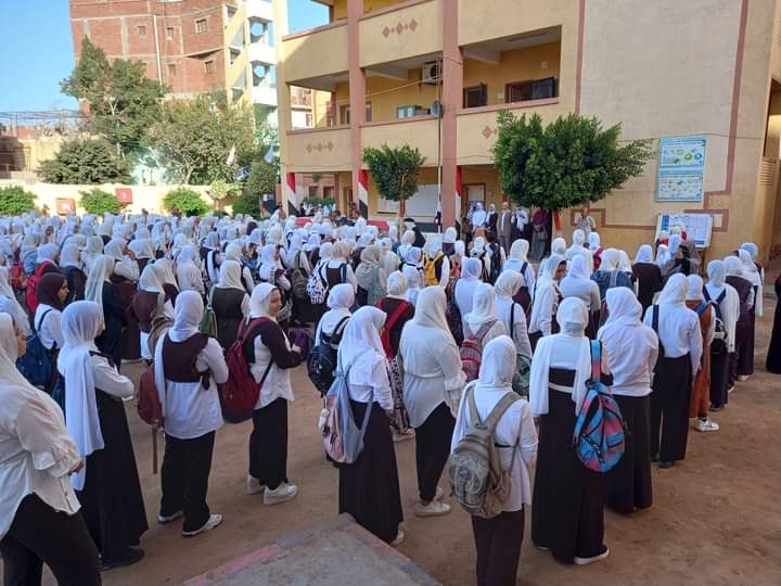 طابور المدرسة