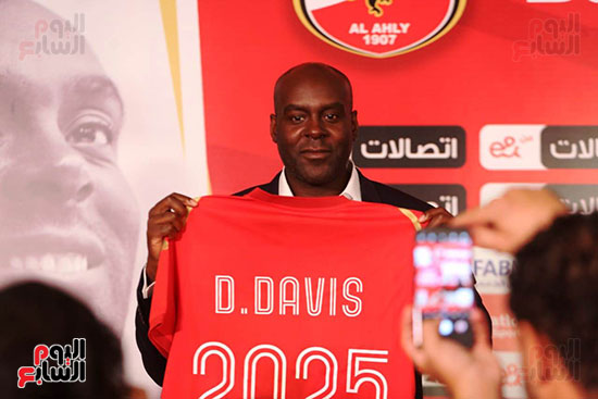 تقديم-المدير-الفني-لفريق-اليد-بالنادي-الاهلى-(1) تقديم-المدير-الفني-لفريق-اليد-بالنادي-الاهلى-(1)