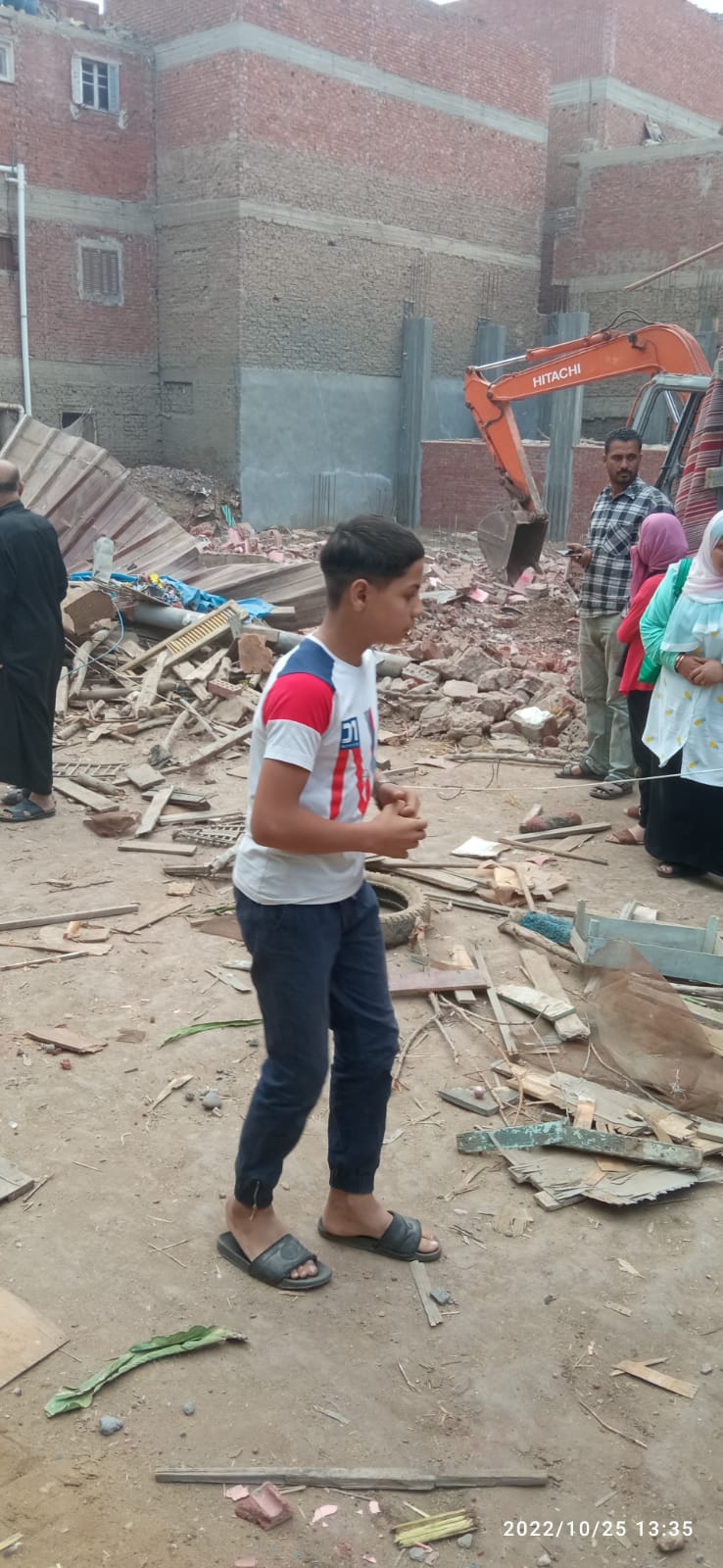 إنهيار جزء من منزل بقرية بالشرقية (1) إنهيار جزء من منزل بقرية بالشرقية (1)