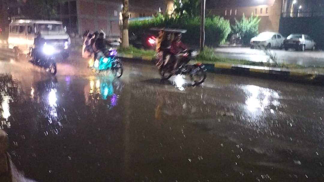 أمطار خفيفة على مدينة شبين الكوم فى المنوفية (3) أمطار خفيفة على مدينة شبين الكوم فى المنوفية (3)