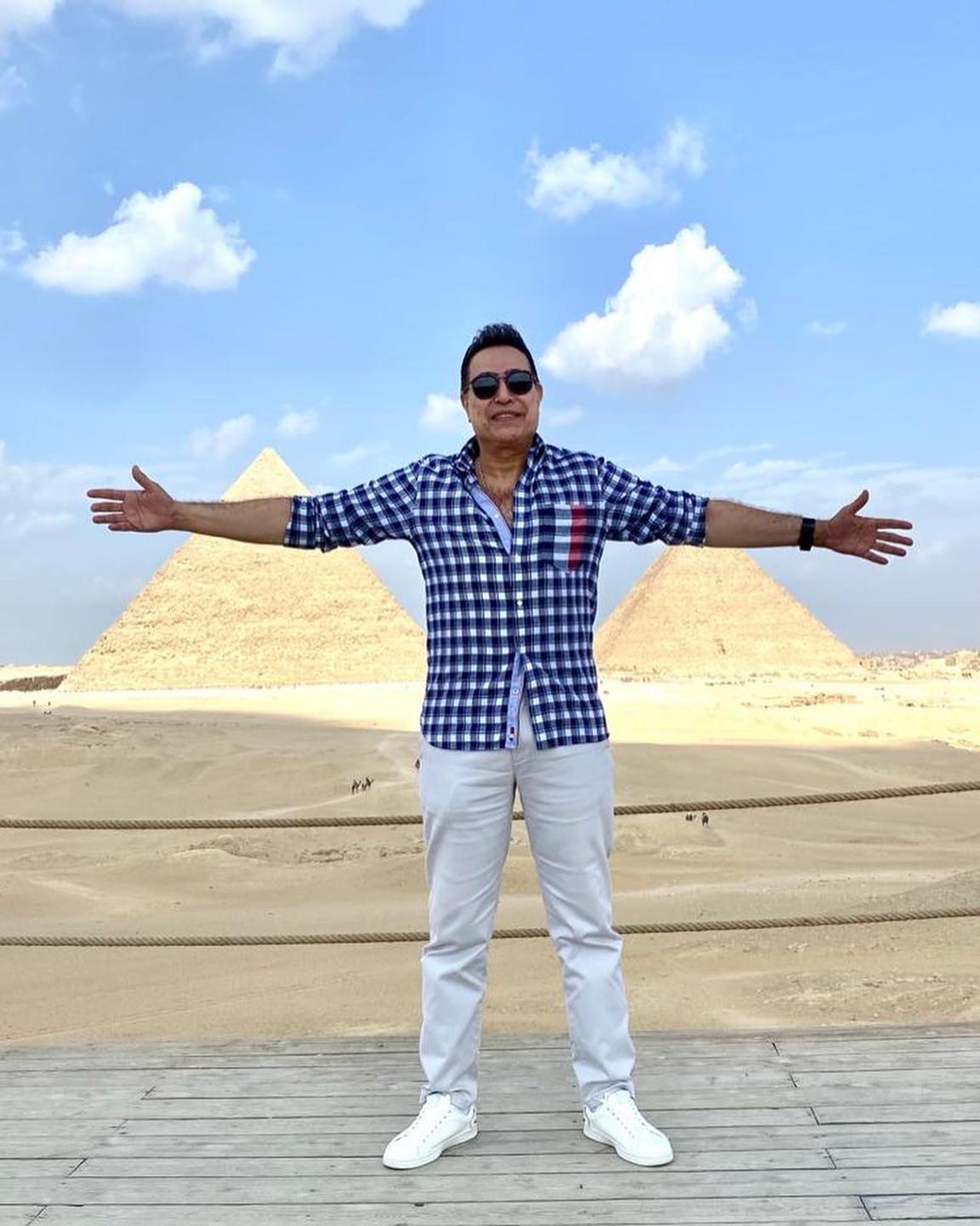 النجم حكيم النجم حكيم