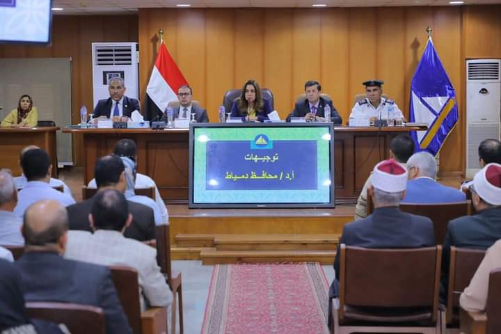 محافظ دمياط تشدد على تكثيف الحملات لضبط الأسواق والمخابز ومنع الاحتكار السلع (2) محافظ دمياط تشدد على تكثيف الحملات لضبط الأسواق والمخابز ومنع الاحتكار السلع (2)