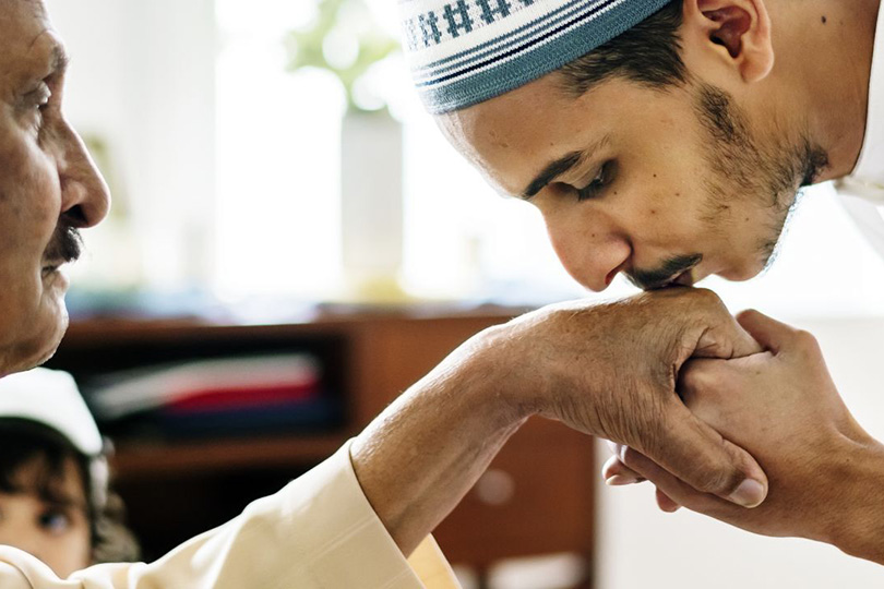 بر الوالد بر الوالد