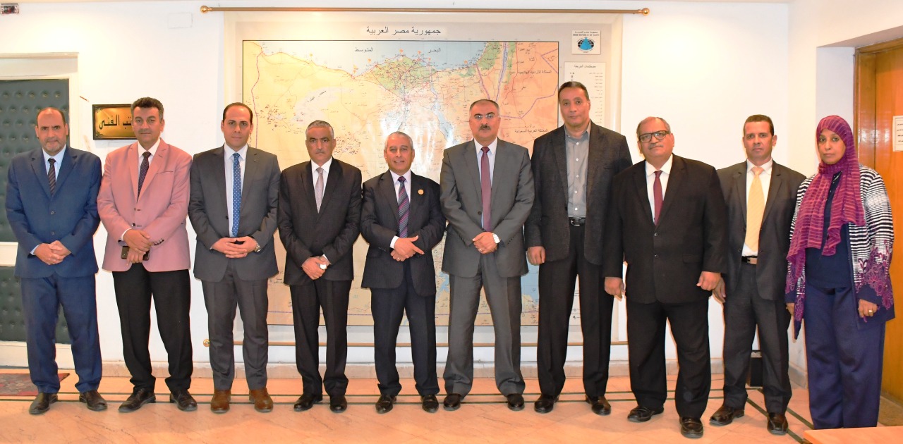 وفد برئاسة رئيس الشهر العقارى يقدم التهنئة لرئيس هيئة المساحة الجديد وفد برئاسة رئيس الشهر العقارى يقدم التهنئة لرئيس هيئة المساحة الجديد