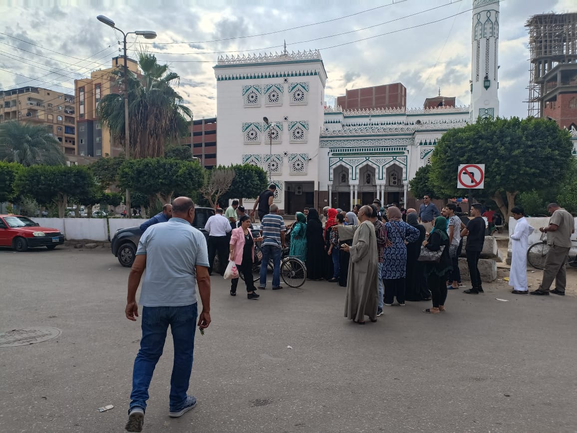 الدفع بسيارتين لبيع الأرز (7) الدفع بسيارتين لبيع الأرز (7)
