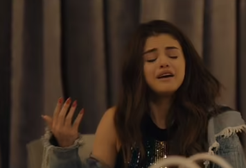 سيرينا تبكى اثناء البرنامج