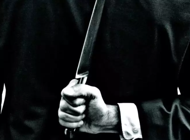 الطاعن الخلفى