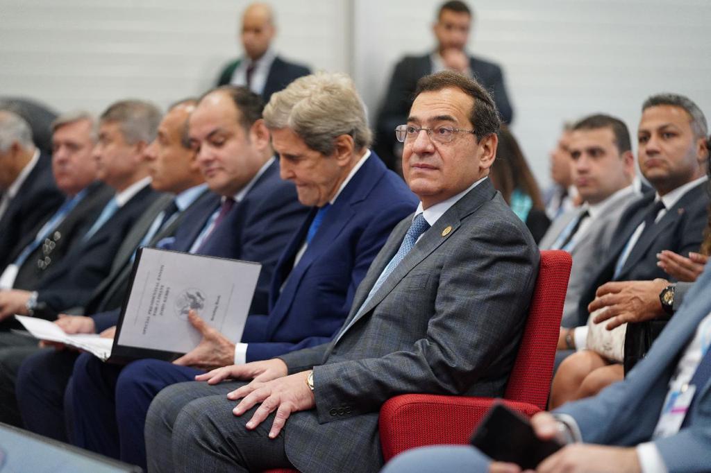 طارق الملا وزير البترول طارق الملا وزير البترول
