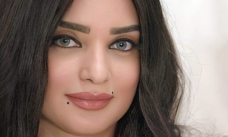 هبة عبد العزيز