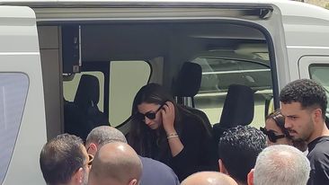 انهيار دينا الشربيني
