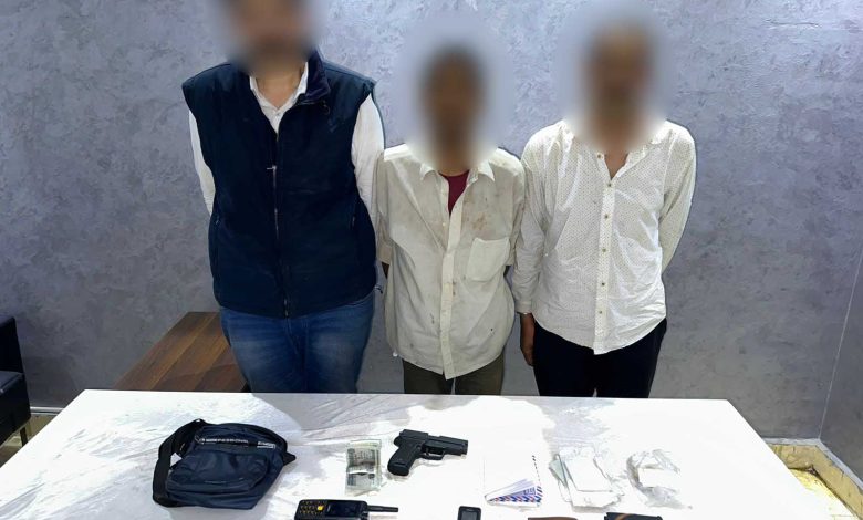 المتهمين والمضبوطات