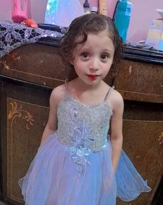 الطفلة سجدة