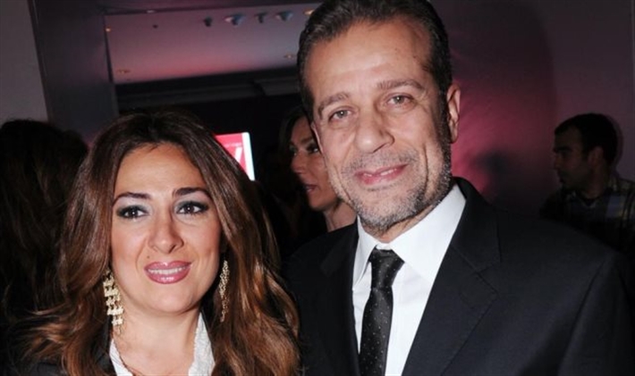 شريف منير وزوجته