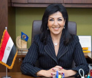 السفيرة لمياء مخيمر